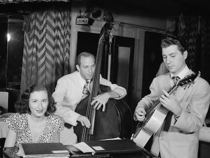 Barbara Carroll al piano.