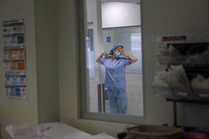 Una enfermera en un hospital de la Comunidad de Madrid.