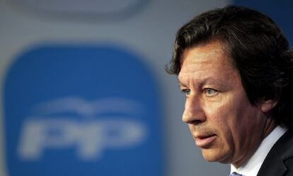 El vicesecretario general de Organización del PP, Carlos Floriano, durante la rueda de prensa.
