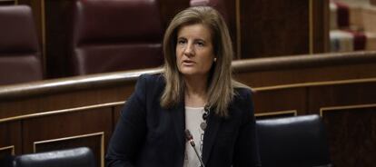 F&aacute;tima B&aacute;&ntilde;ez, durante una sesi&oacute;n de control al Gobierno en el Congreso.