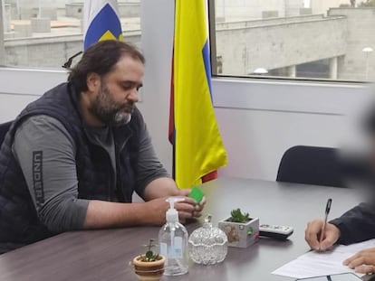 Felipe Rocha en las oficinas de la Fiscalía General en Bogotá (Colombia), el 12 de marzo.