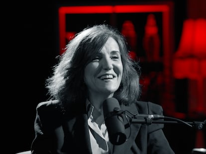 La escritora y periodista Elvira Lindo conversa con Fernando Navarro en el videopodcast 'Tercer Acto'.