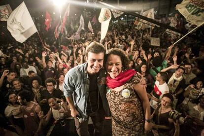 Marcelo Freixo e sua vice, Luciana Boiteux, no último dia 15 no Rio de Janeiro.