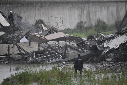 Escombros del puente Morandi.