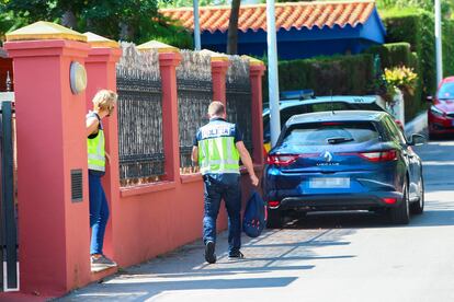 El domicilio de Carlos Fabra en Oropesa, registrado este martes por la Policía Nacional.