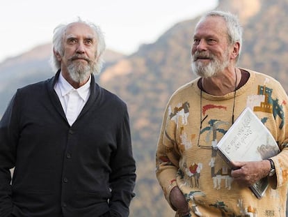 Terry Gilliam y Jonathan Pryce en el rodaje de ‘El hombre que mató a Don Quijote’ (2018).