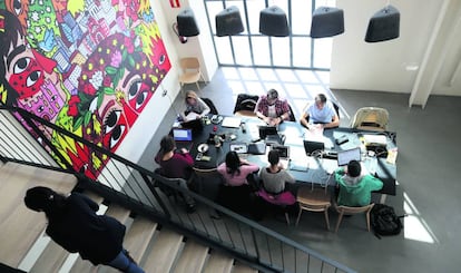 Un grupo de emprendedores en Campus de Google en Madrid.