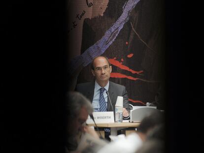 El ministro de Trabajo, Eric Woerth, ayer ante los miembros de la Asamblea Nacional, en París.