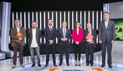 D'esquerra a dreta: Riera, Domènech, Torrent, Turull, Arrimadas, Iceta i Albiol.