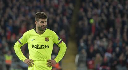 Gerard Piqué, durante el partido ante el Liverpool.