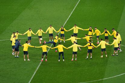 Los jugadores del Villarreal, durante el entrenamiento en Gdansk, este martes.