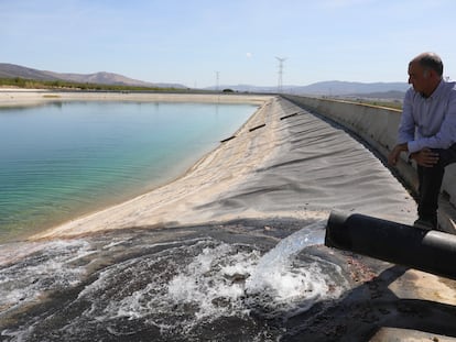 Ismael, responsable del acuífero y embalse San Cristóbal de Villena.