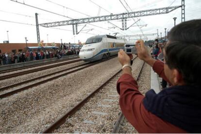 El ferrocarril, estrella del Plan