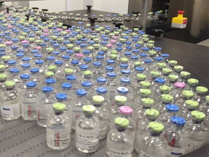 Grifols se refuerza en EE UU con la compra de 24 centros de obtención de plasma