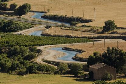 Canal de Pinyana, con el que se abastece de agua potable a LLeida, entre otras poblaciones