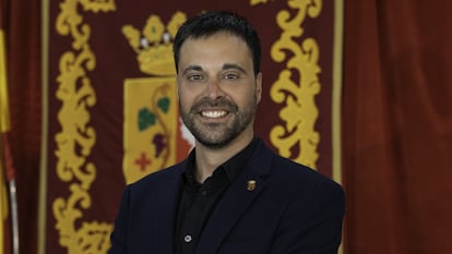 Guillem Alsina, alcalde socialista de Vinaròs, en una imagen oficial del Ayuntamiento.