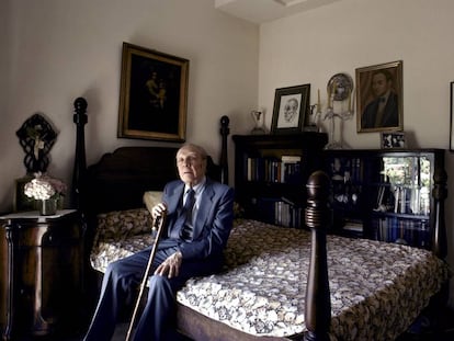 Jorge Luis Borges, en su casa de Buenos Aires, en 1983.