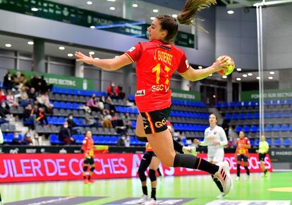 Jenifer Gutiérrez, contra Eslovaquia en el torneo previo al Mundial, en Madrid.