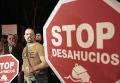 Manifestación en contra de los desahucios.  EFE/Archivo