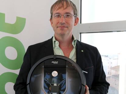 Colin Angle es fundador y CEO de iRobot y un experto reconocido en robótica.
 