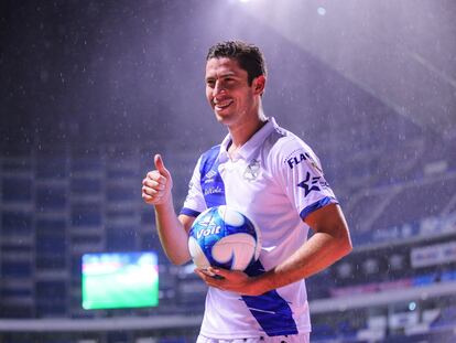 El futbolista peruano Santiago Ormeño