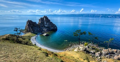 La isla rocosa de Oljón, en el lago Baikal.