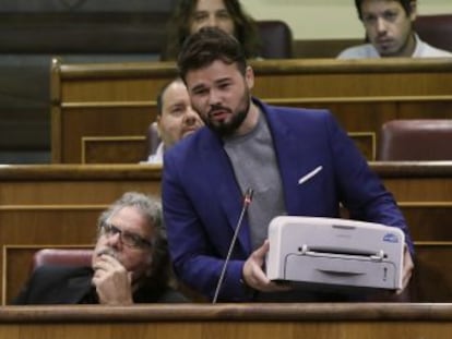 El portavoz adjunto de ERC en el Parlamento ha criticado los registros que la Guardia Civil ha practicado en Cataluña