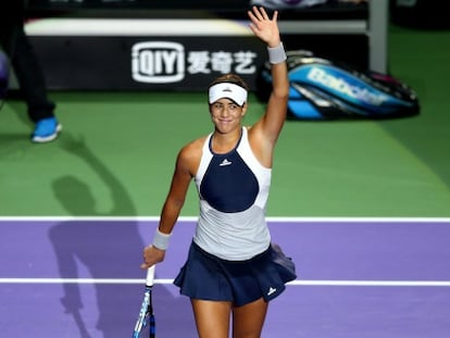 Muguruza saluda al p&uacute;blico de Singapur. 