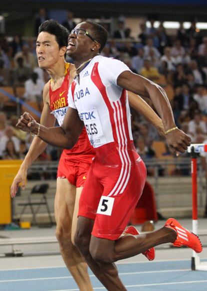 Liu Xiang y Dayron Robles, durante la carrera.