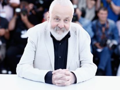 El director brit&aacute;nico Mike Leigh, ayer en Cannes.