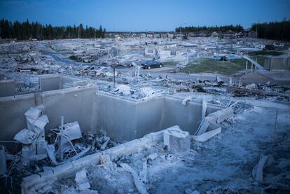 El suburbio de Timberlea, Fort McMurray, después del incendio forestal de 2016.