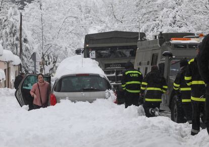 Nevada en San Rafael (Segovia), donde la UME convirti&oacute; el colegio p&uacute;blico en refugio para atender a parte de los automovilistas atrapados.