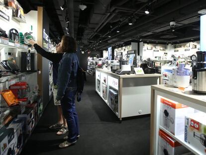 Interior de una tienda Fnac en Madrid.