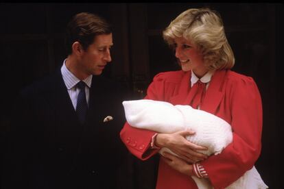 Harry, o segundo filho dos príncipes de Gales, nasceu no hospital Saint Mary de Londres, como seu irmão William, em 1984