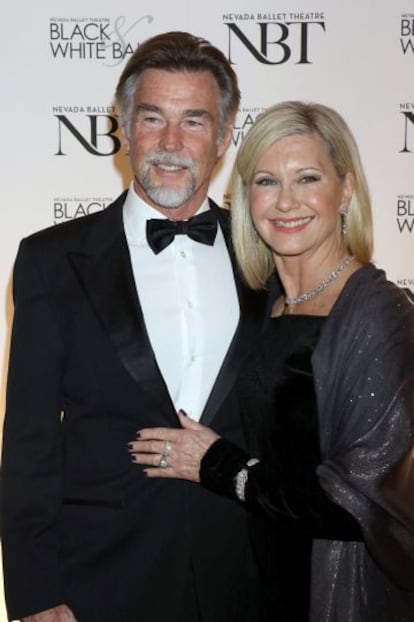 Olivia Newton-John y John Easterling, el magnate con quien se casó tras la desaparición de su entonces novio.