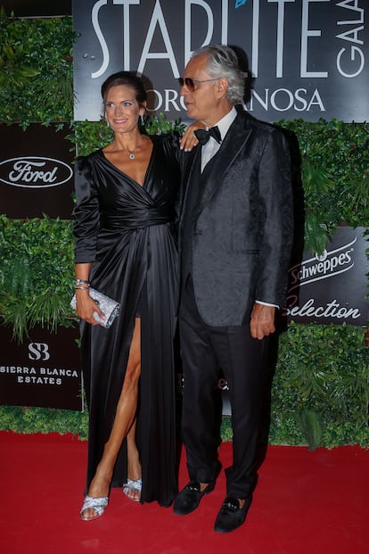 El cantante Andrea Bocelli y su esposa, Veronica Berti.
