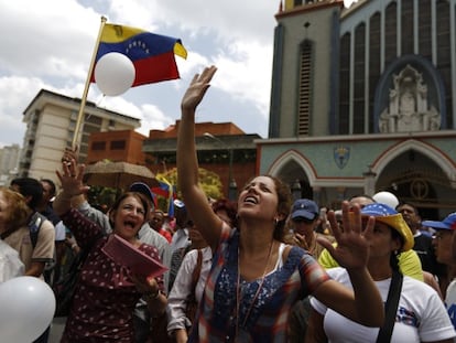 Protestos contra o governo de Maduro em Caracas.