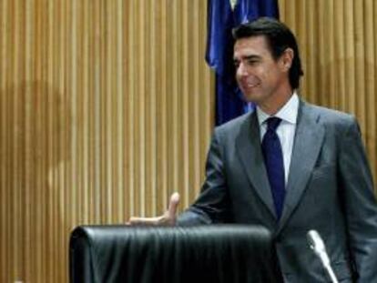 El ministro de Industria, Energía y Turismo, José Manuel Soria, comparece ante la Comisión del Industria del Congreso de los Diputados para informar sobre las perspectivas y previsiones del sector del carbón.
