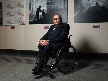 El presidente del Comité Español de Representantes de Personas con Discapacidad de la Comunidad de Madrid, Óscar Moral, en la sede de la organización