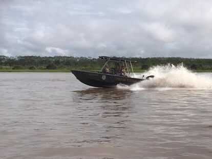 Los trabajos de búsqueda se extendieron por cielo, mar y tierra, en un área remota de la Amazonia brasileña que hace frontera con Colombia y con Perú, y donde está la mayor concentración de nativos no contactados del mundo.