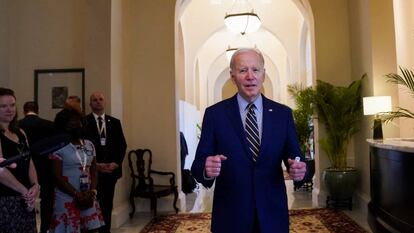 El presidente de EE UU Joe Biden celebra la victoria demócrata en el Senado