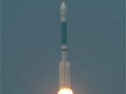 Despegue del cohete Delta II, ayer, en Cabo Cañaveral.
/ REUTERS
