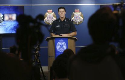 El vicecomisionado de la Policía del estado de Victoria, Shane Patton, ofrece una rueda de prensa en Melbourne (Australia).