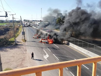 Un bloqueo en la carretera entre Celaya y Salamanca.