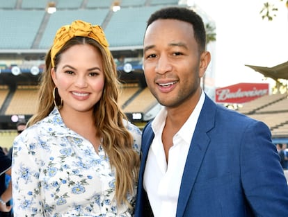 Chrissy Teigen y John Legend en un evento en Los Ángeles.