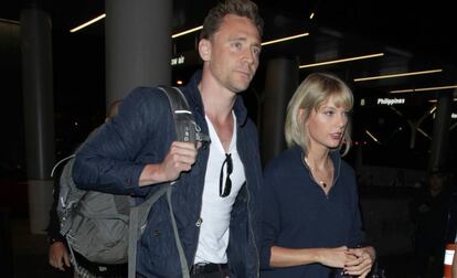 Tom Hiddleston y Taylor Swift, en Los &Aacute;ngeles.