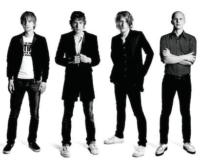 Razorlight. Su l&iacute;der, Johnny Borrell es el tercero por la izquierda.