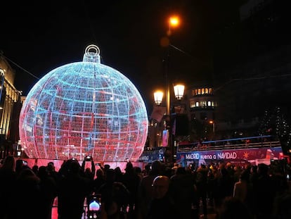 Encendido de las luces de Navidad de 2019 por el alcalde de Madrid, Jose Luis Martínez-Almeida.