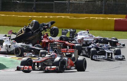 Grosjean, por encima de Alonso.