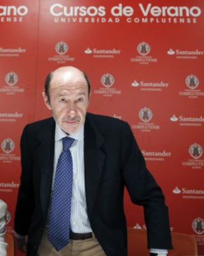 Alfredo Pérez Rubalcaba, hoy en un curso de verano de la Universidad Complutense.